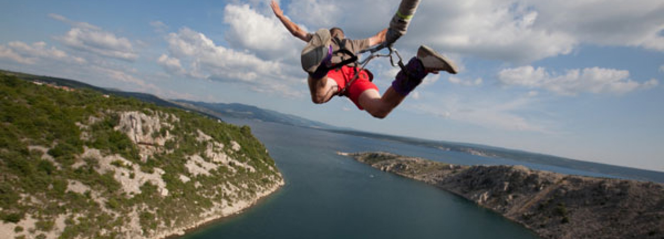 Top 20 Amazing Places to Bungee Jump