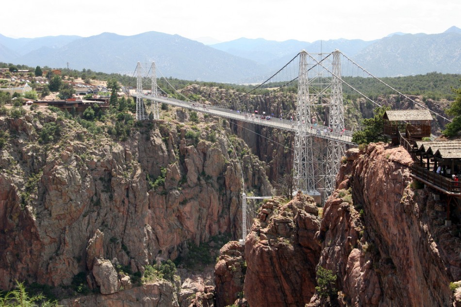 Top 20 Amazing Places to Bungee Jump